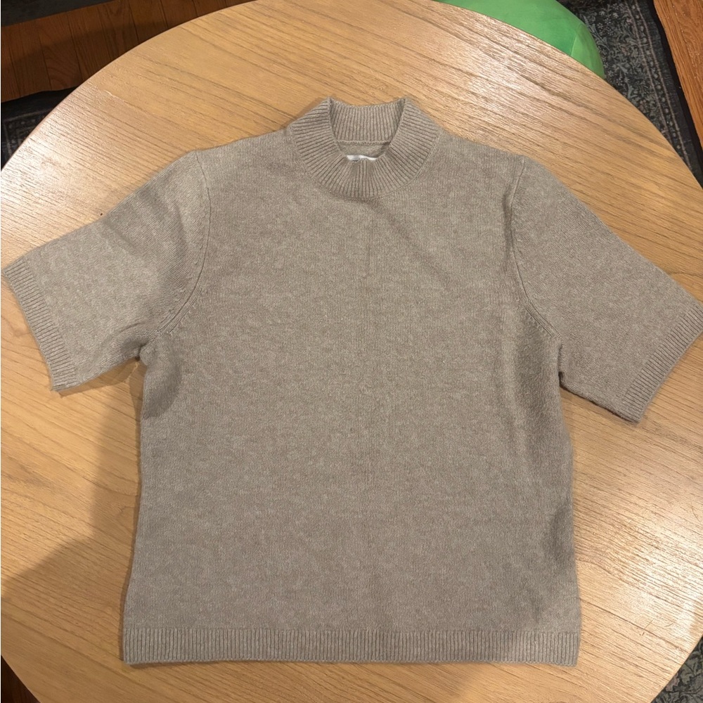 Abercrombie & Fitch Tan Sweater